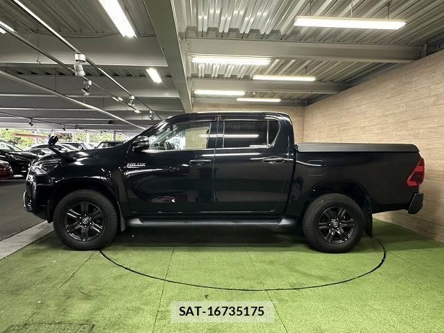 Toyota HILUX 2022-07 8867159-16