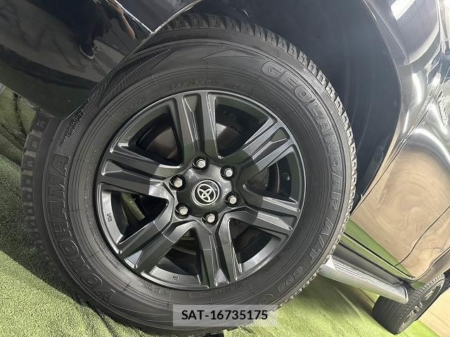Toyota HILUX 2022-07 8867159-18
