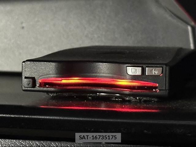 Toyota HILUX 2022-07 8867159-7