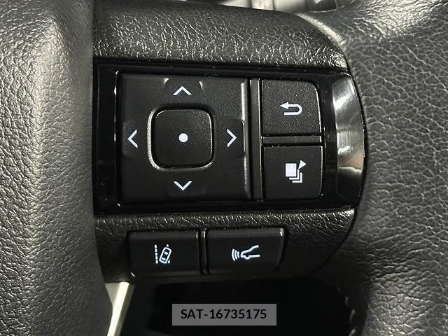 Toyota HILUX 2022-07 8867159-8