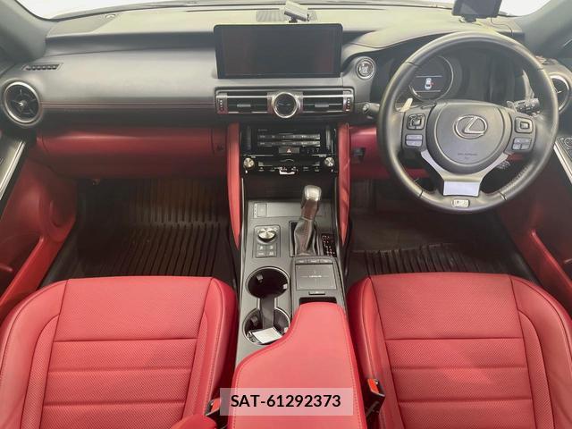 Lexus IS 2021-04 8865312-1