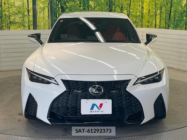 Lexus IS 2021-04 8865312-13