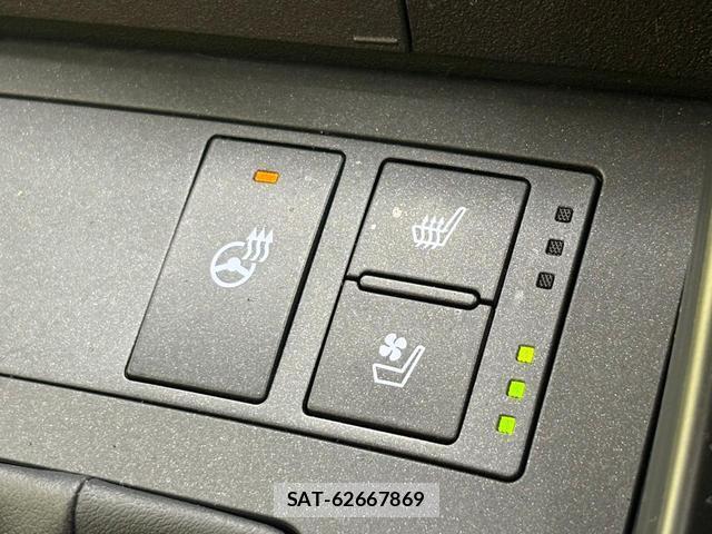 Lexus IS 2022-05 8865315-7