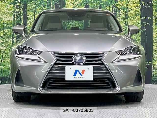 Lexus IS 2017-10 8865563-13