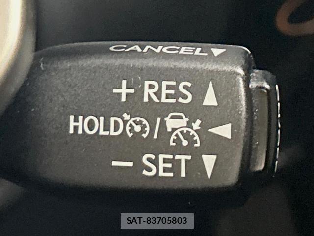 Lexus IS 2017-10 8865563-4