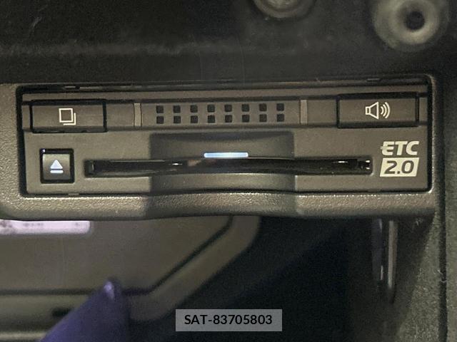 Lexus IS 2017-10 8865563-6