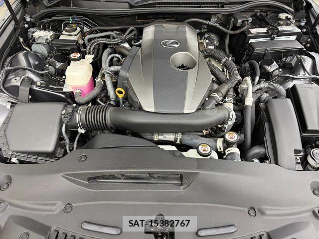 Lexus IS 2021-01 8866345-13