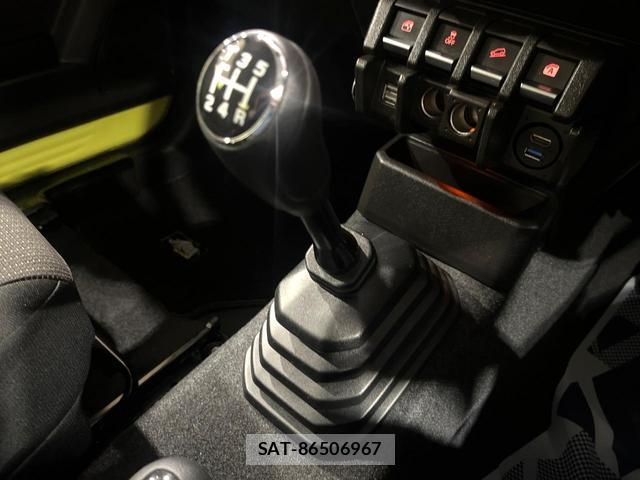 Suzuki JIMNY 2023-11 8867246-4