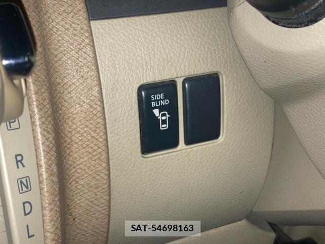 Nissan LAFESTA 2005-04 8865488-17
