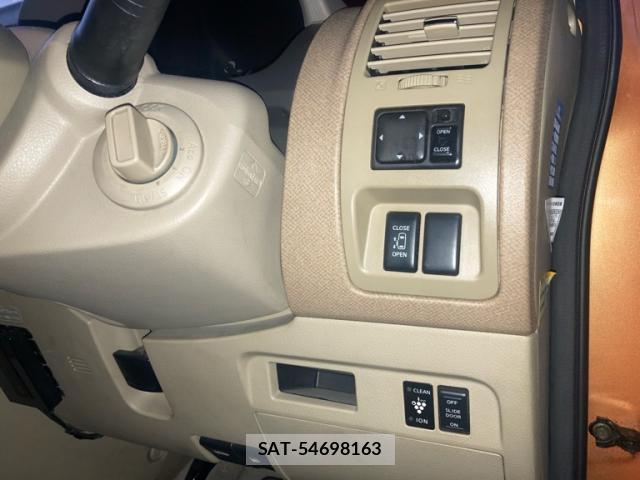 Nissan LAFESTA 2005-04 8865488-18