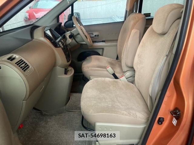 Nissan LAFESTA 2005-04 8865488-5
