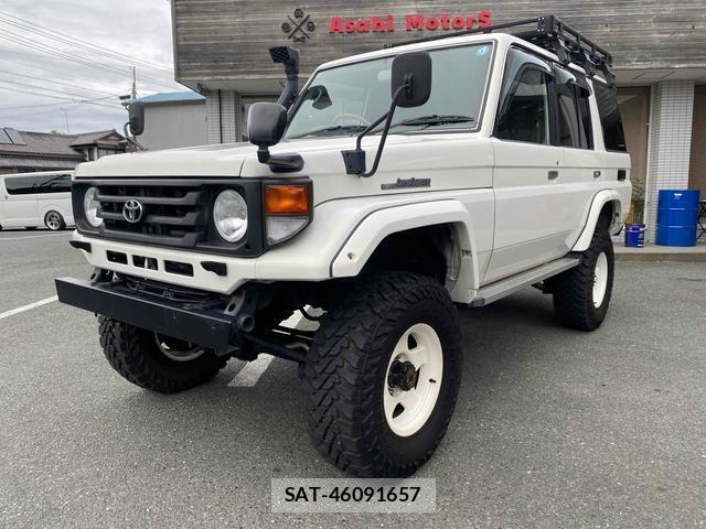 Toyota Land Cruiser 70 2004-07 8865986-1
