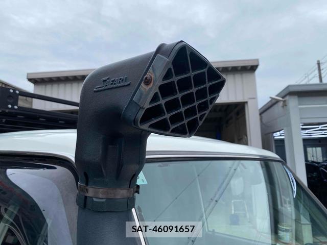 Toyota Land Cruiser 70 2004-07 8865986-15
