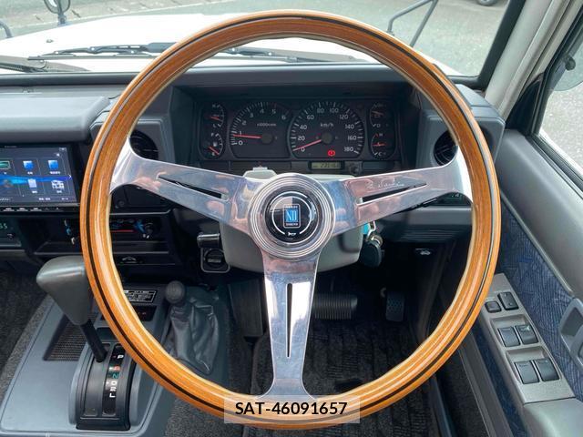 Toyota Land Cruiser 70 2004-07 8865986-16