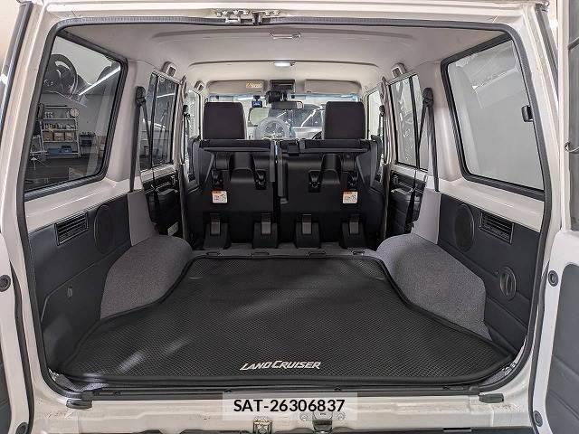 Toyota Land Cruiser 70 2024-07 8867371-12