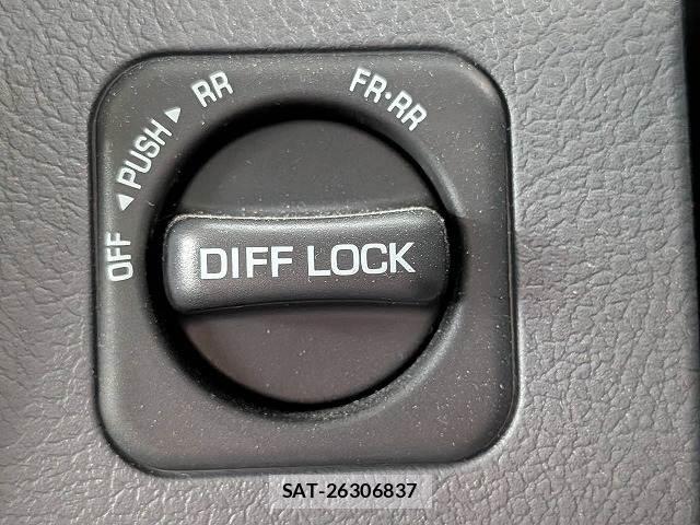 Toyota Land Cruiser 70 2024-07 8867371-5