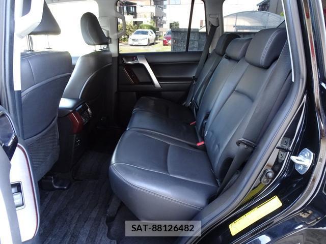 Toyota LAND CRUISER PRADO 2014-08 8866214-13