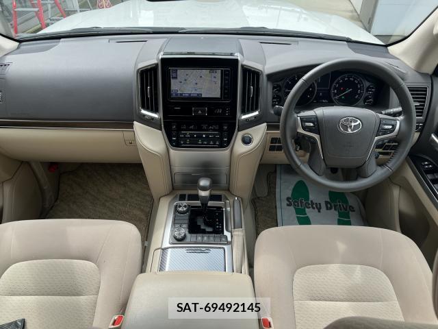 Toyota LAND CRUISER 2020-03 8865329-1