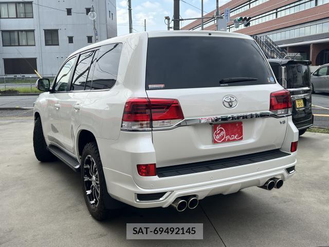 Toyota LAND CRUISER 2020-03 8865329-10