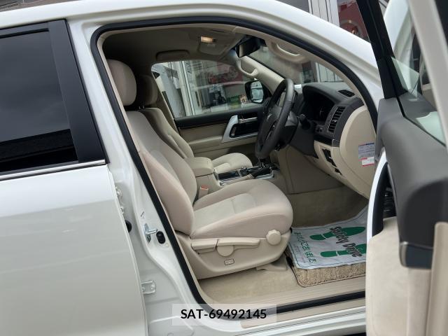 Toyota LAND CRUISER 2020-03 8865329-12
