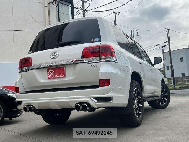 Toyota LAND CRUISER 2020-03 8865329-2