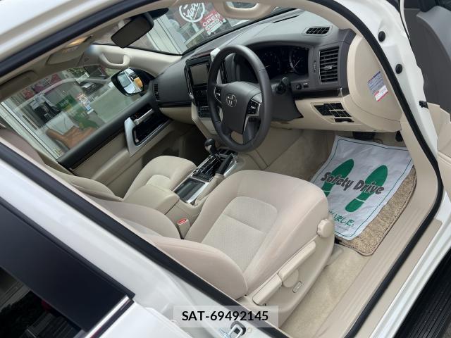 Toyota LAND CRUISER 2020-03 8865329-3