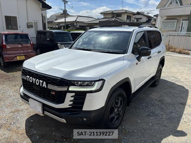 Toyota LAND CRUISER 2025-11 8865676-1