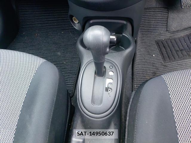 Nissan LATIO 2015-09 8865628-11