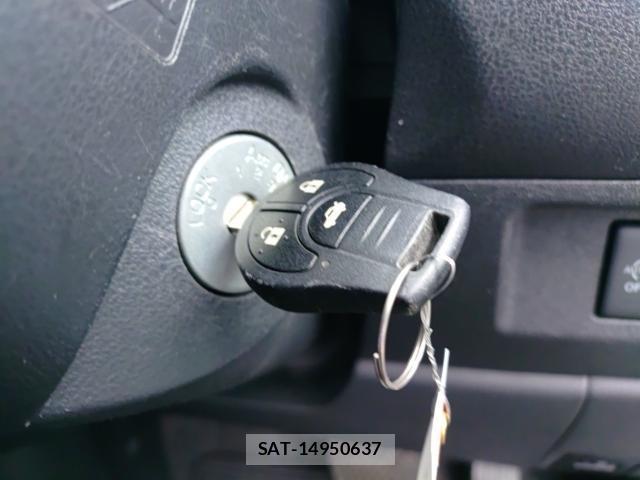 Nissan LATIO 2015-09 8865628-14
