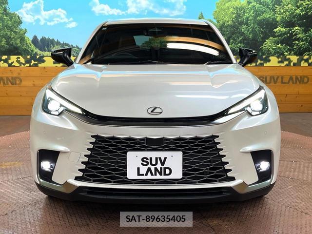 Lexus LBX 2024-02 8866092-13