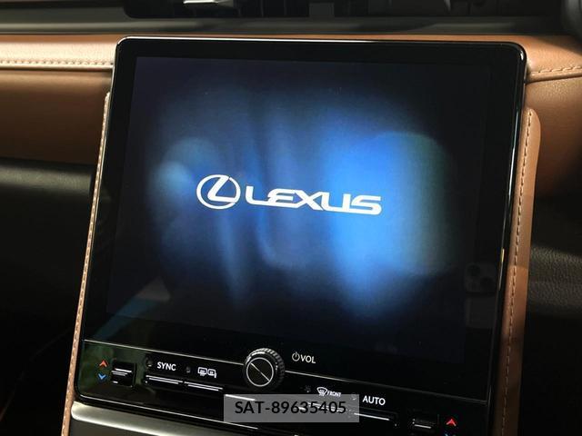 Lexus LBX 2024-02 8866092-2