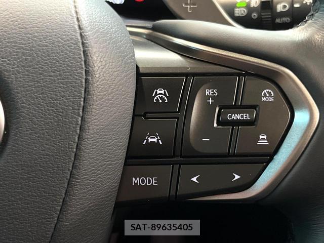 Lexus LBX 2024-02 8866092-6