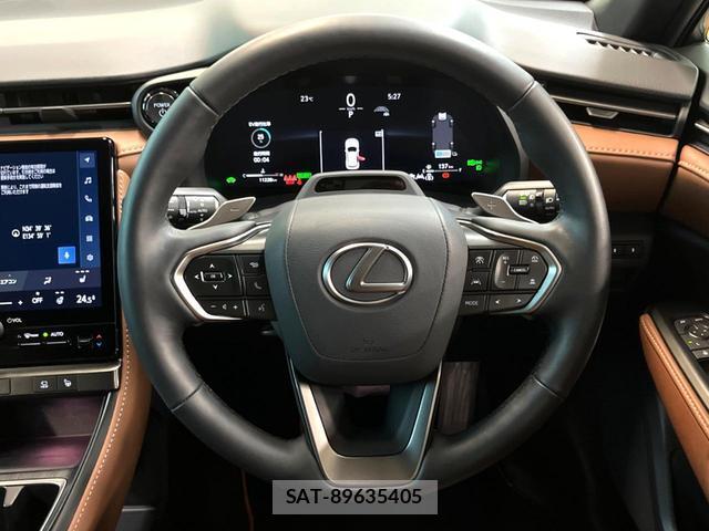 Lexus LBX 2024-02 8866092-9