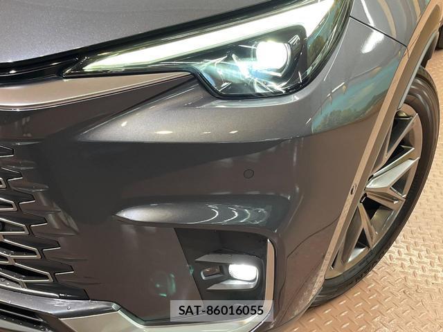 Lexus LBX 2024-02 8867095-11