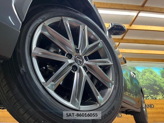 Lexus LBX 2024-02 8867095-12