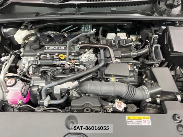 Lexus LBX 2024-02 8867095-17