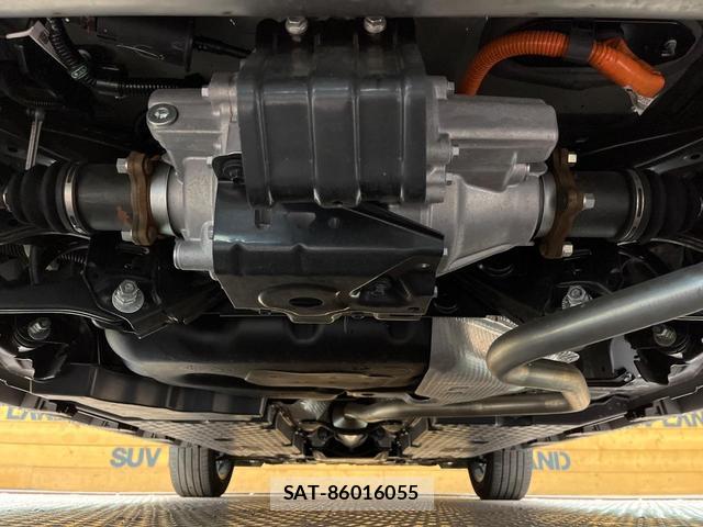 Lexus LBX 2024-02 8867095-18