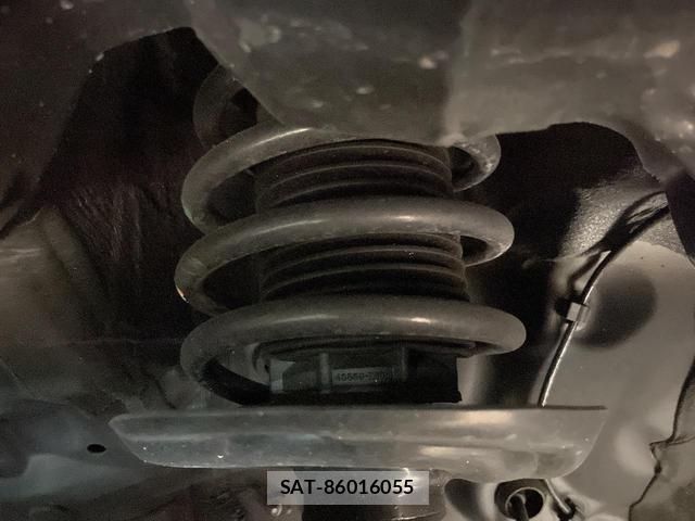 Lexus LBX 2024-02 8867095-19