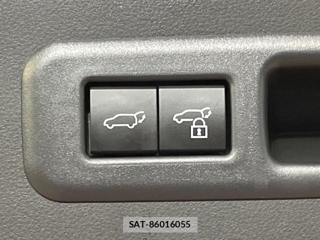 Lexus LBX 2024-02 8867095-6
