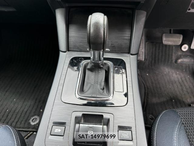 Subaru OUTBACK 2018-10 8867274-15