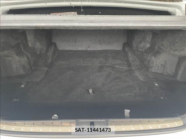 Lexus LS 2019-03 8865432-12