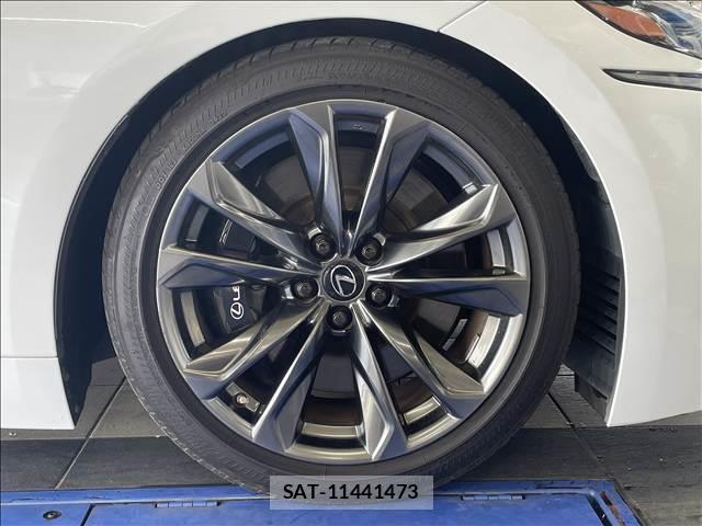 Lexus LS 2019-03 8865432-18