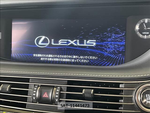 Lexus LS 2019-03 8865432-2