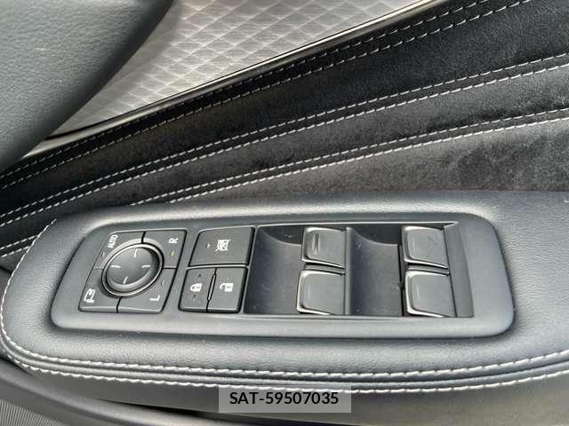 Lexus LS 2021-01 8866139-7