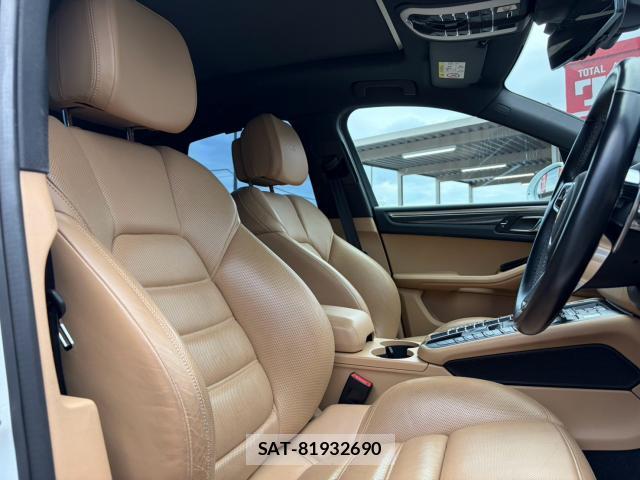 Porsche MACAN 2016-06 8866490-17