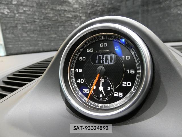 Porsche MACAN 2020-04 8866940-13