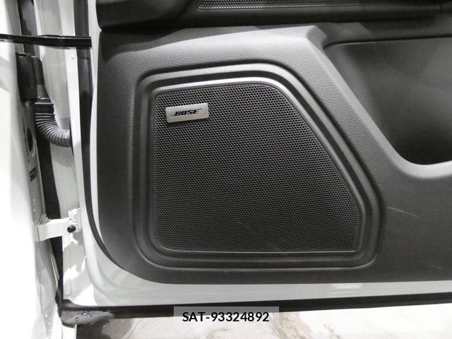 Porsche MACAN 2020-04 8866940-17