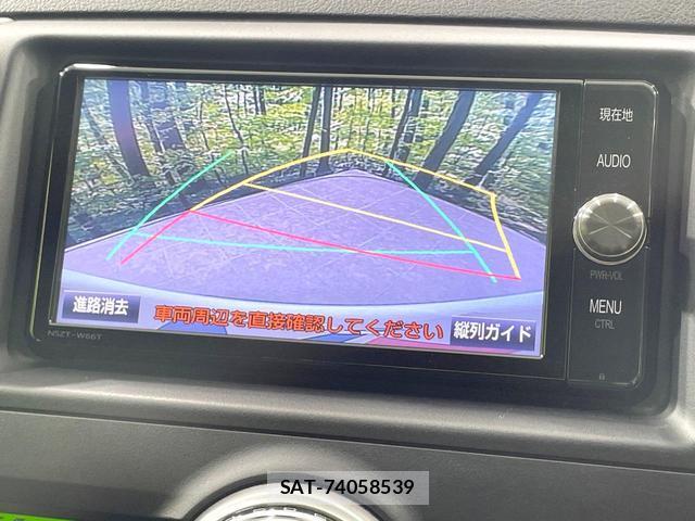 Toyota MARK X 2016-10 8866504-3