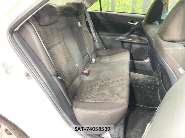 Toyota MARK X 2016-10 8866504-8