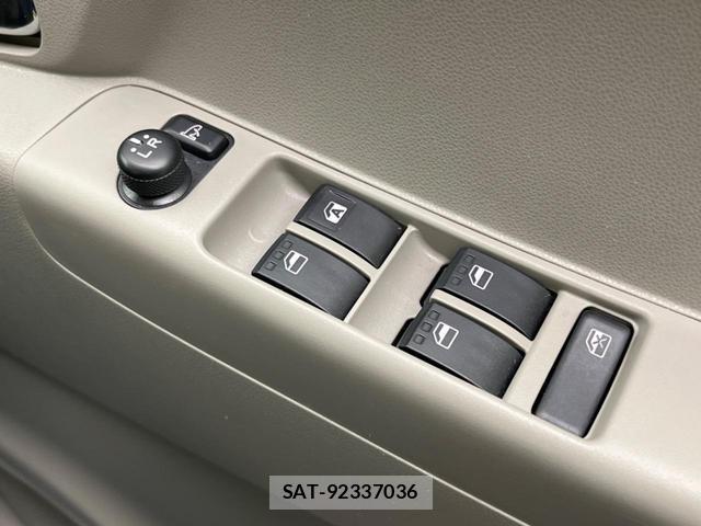Daihatsu MOVE CONTE 2016-01 8866267-5